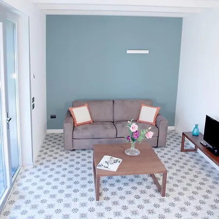 Di Caffe Maya By Holiday Solutions Apartment Maslianico