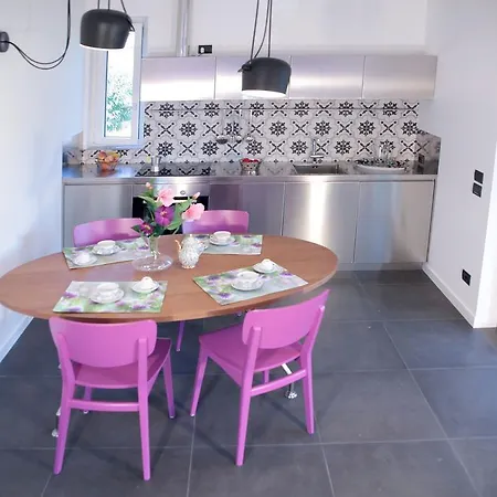 Appartement Di Caffe Maya By Holiday Solutions *