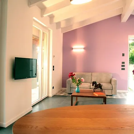 Apartment Di Caffe Maya By Holiday Solutions