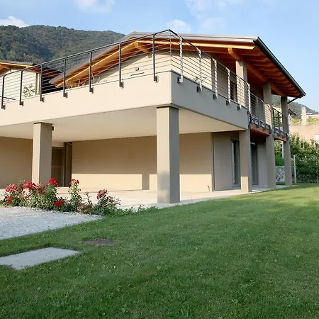 Appartement Di Caffe Maya By Holiday Solutions *