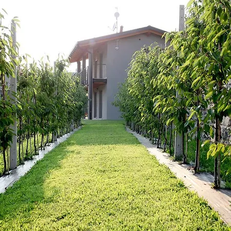Appartement Di Caffe Maya By Holiday Solutions